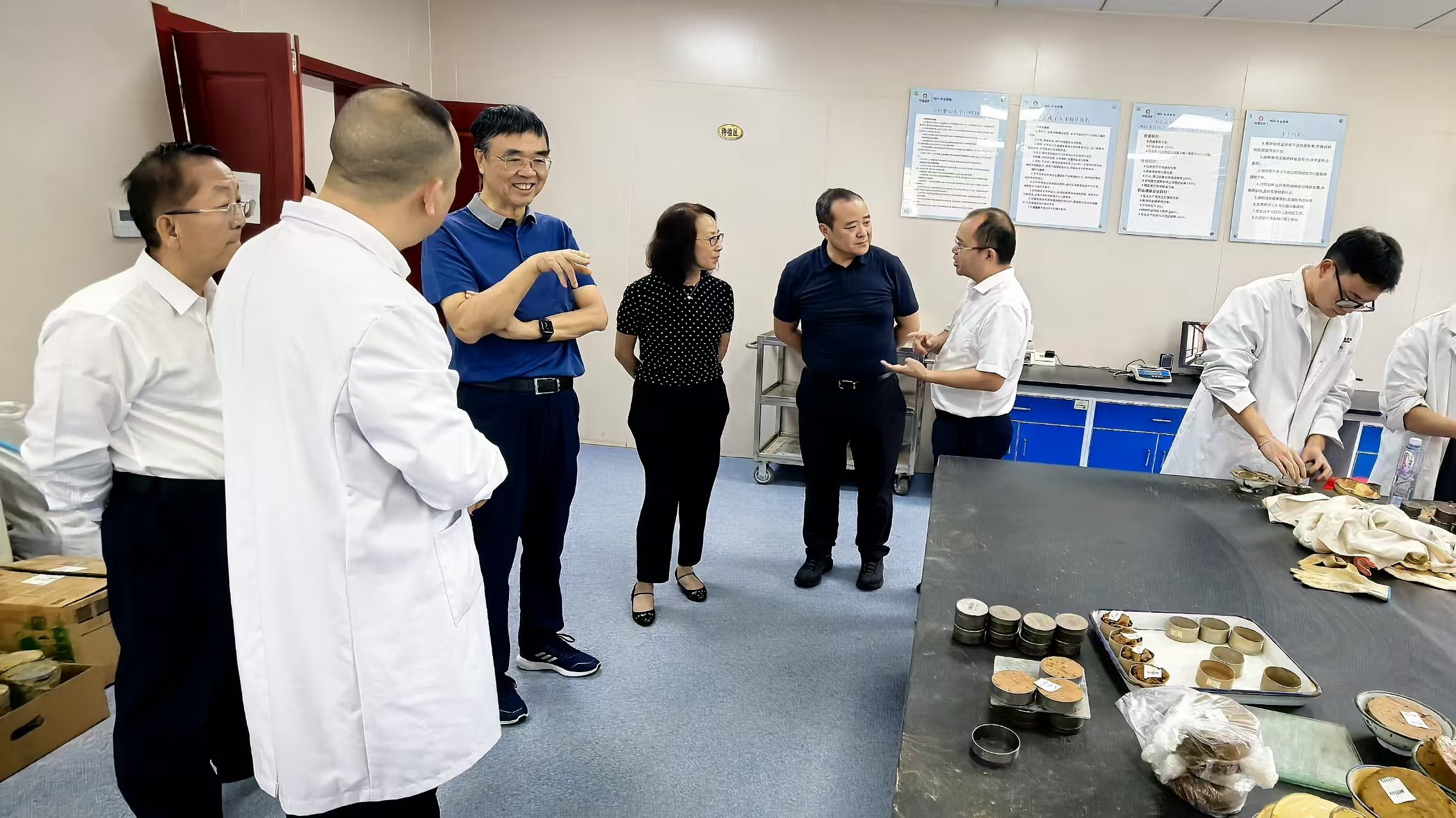 4-外部董事一行實地調研中冶武勘分析中心